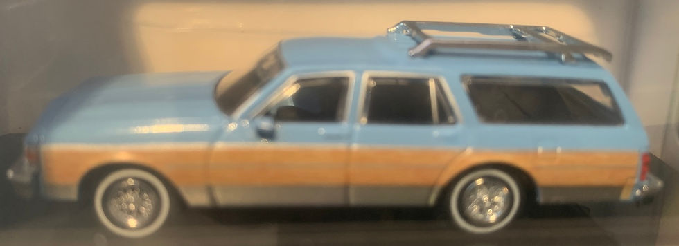 Baby Blue - Chevrolet Caprice Wagon - Rapido 800005