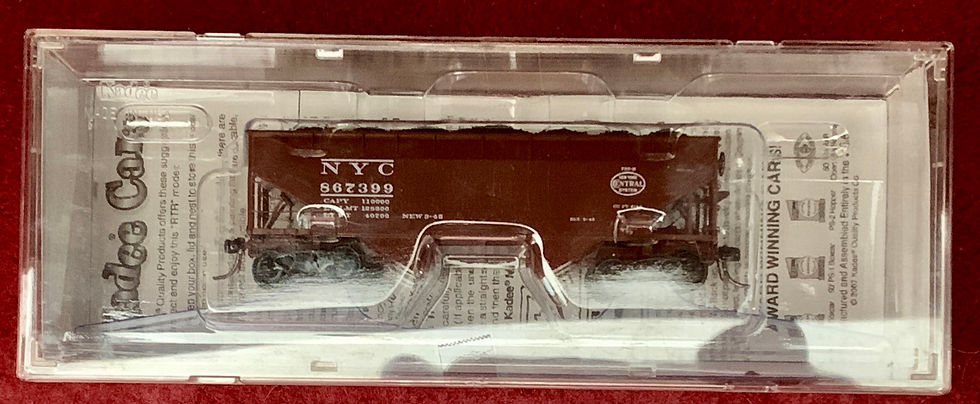 New York Central - 50 ton AAR Standard 2 Bay Hopper Car   Kadee 7032