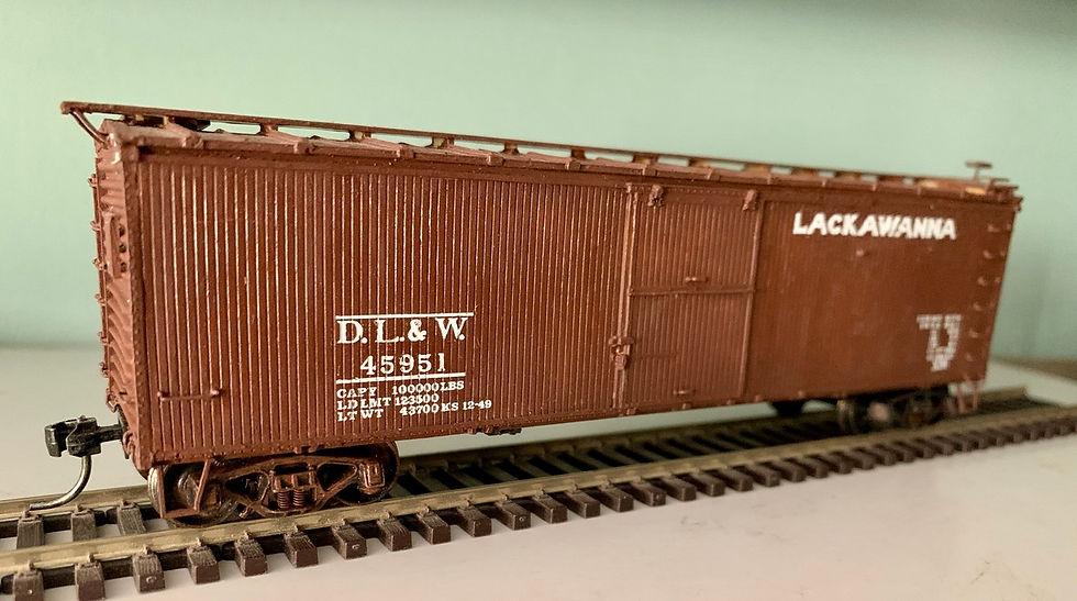 DL&W Lackawanna -  40' Wood & Metal End Box Car  - HO - Accurail
