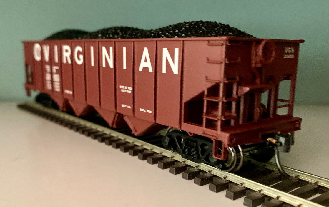 Virginian H-21a   4 Bay Hopper Car with coal load -  Bowser 40794 HO