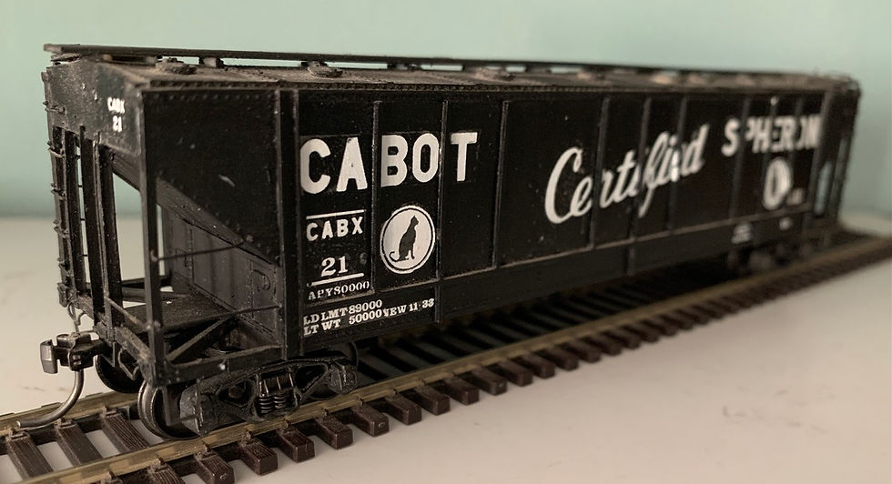CABOT SPHERON  47' 3 Bay Covered Hopper Car - HO