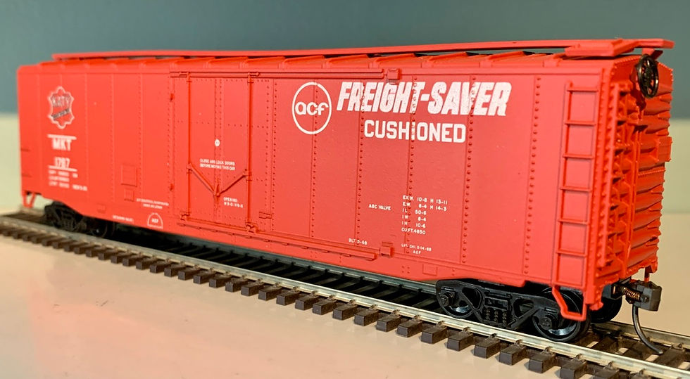 Missouri Kansa Texas - 50' Plug Door  Cushioned Box  Car - HO