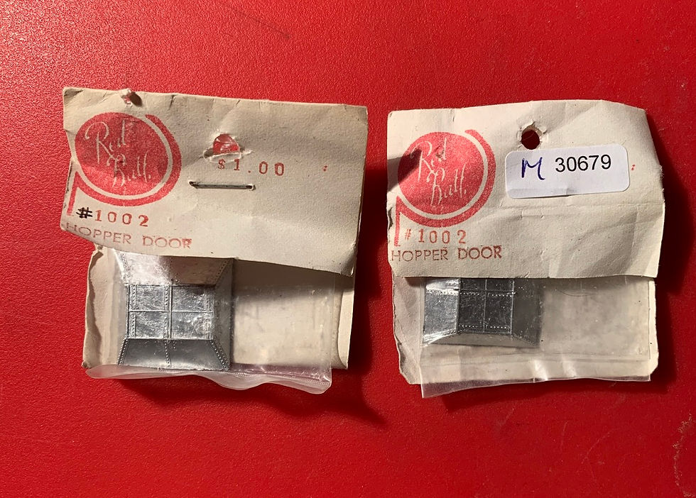 Freight Car - 2 x Hopper Doors - Red Ball Castings 1002