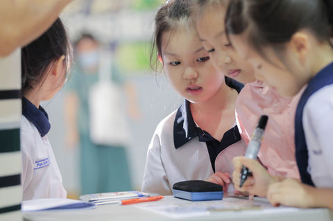 Hotels-Models14015 2_edit_new 2.jpg