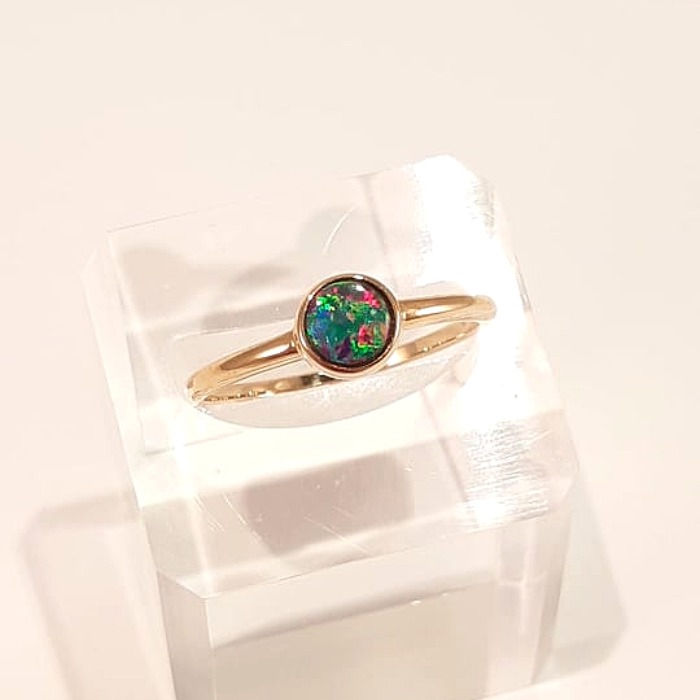 थंबनेल: Petite Opal Ring (Green, Pink, Blue and Purple)
