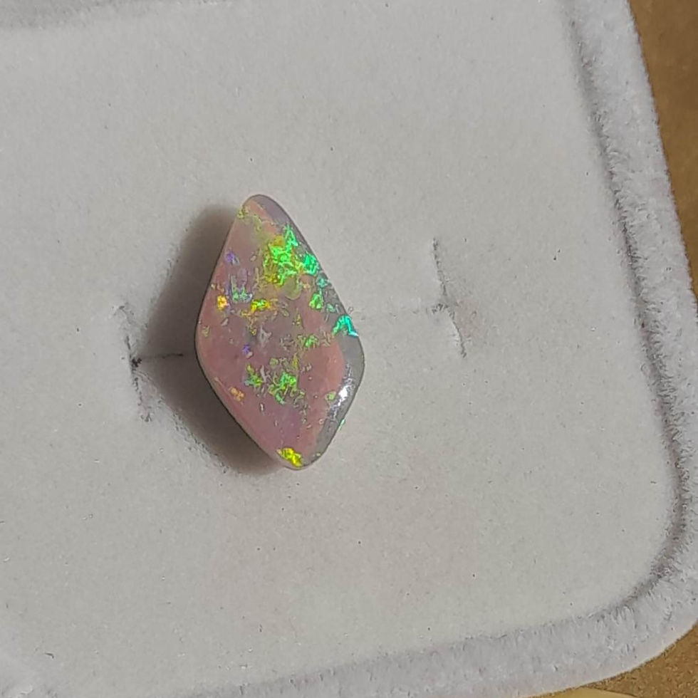 サムネイル： Marquise Crystal Opal (3.5 ct)