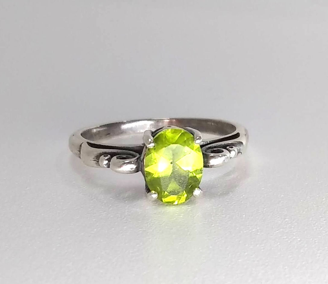 Peridot & Sterling Swirl Ring