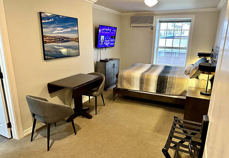 Queen Inn Room interior with beds at Soap Lake Resort