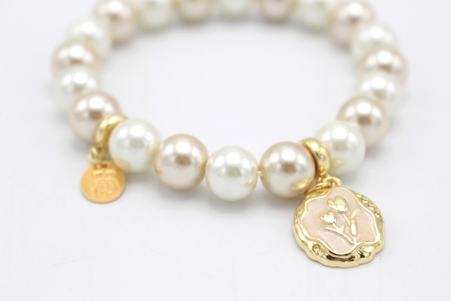 Bracelet Perles Nacre Mix Crème Champagne Breloque