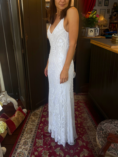 Achieving the wedding dress perfect fit for brides across North London! We serve Finsbury Park, Isli