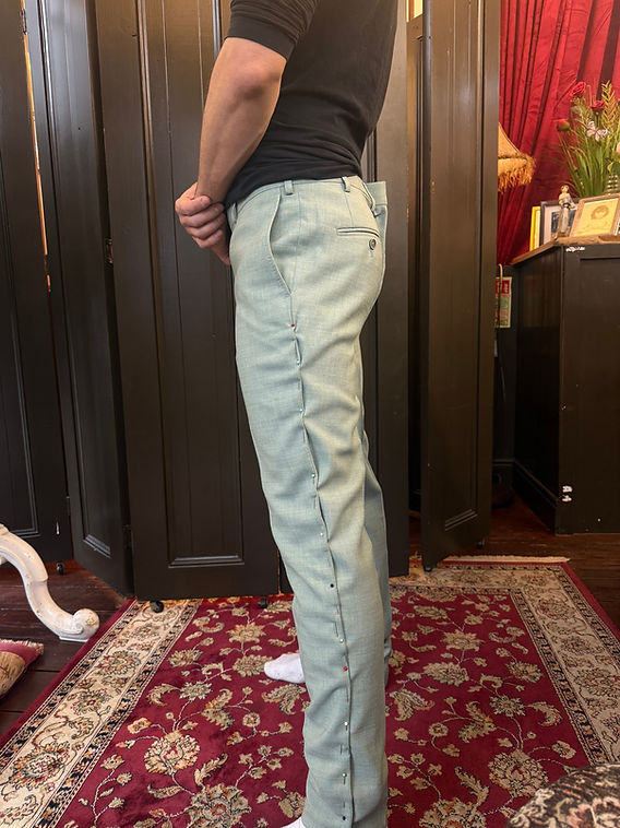 The Art of Trouser Alterations: Finding the Perfect Fit for Your Style The Art of Trouser Alterations: Finding the Perfect Fit for Your Style