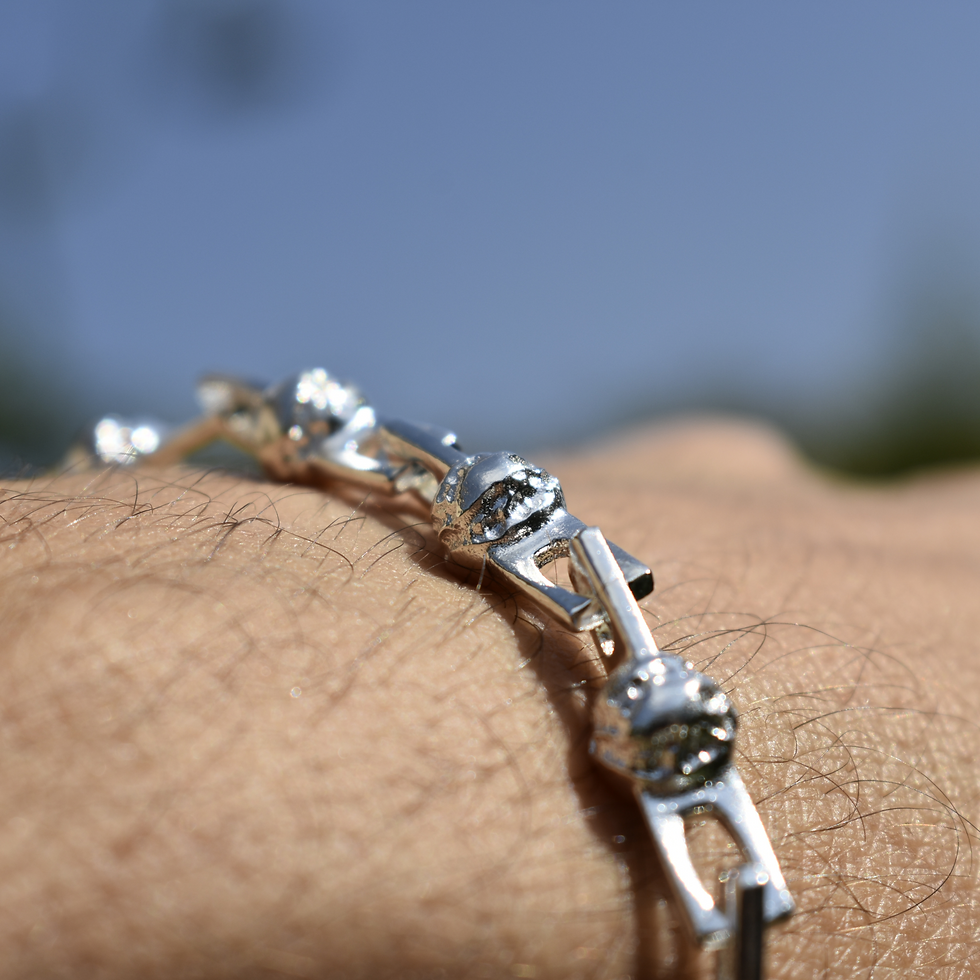 Thumbnail: Spherical Molten Links