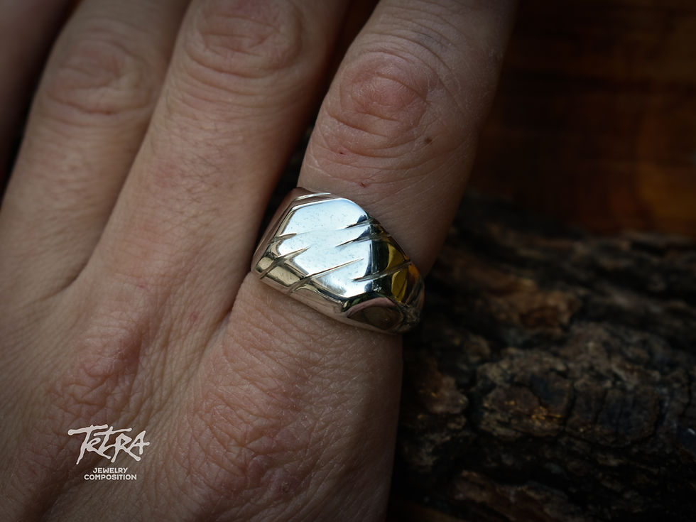 A ring with an asymmetrical design, with interesting shapes.
The inspiration comes from nature, the shapes, and the roughness that exists there.
A comfortable ring, made of 925 silver casting, a lifetime jewel that will give you a unique presence.

 

Weight: ~13g
Width: top- 14 mm / bottom- 4 mm
Thickness: 2.5 mm