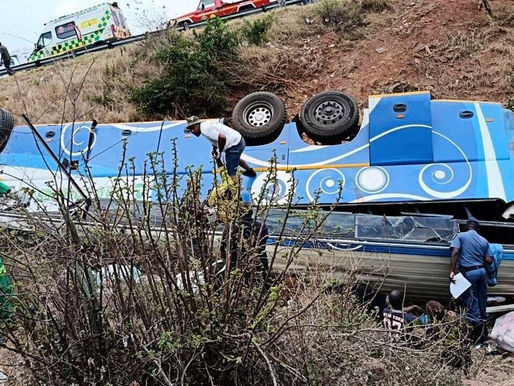 Catastrophe en Afrique du Sud : plus de 42 morts dans la chute d'un bus