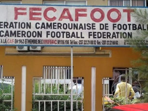 L’Association des arbitres réclame 300 millions de FCFA à la FECAFOOT