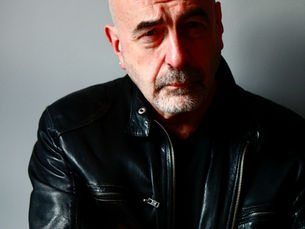 Simon Jacobs Is Back With Single "Face The Music," A Pop Masterpiece of Emotional Resilience