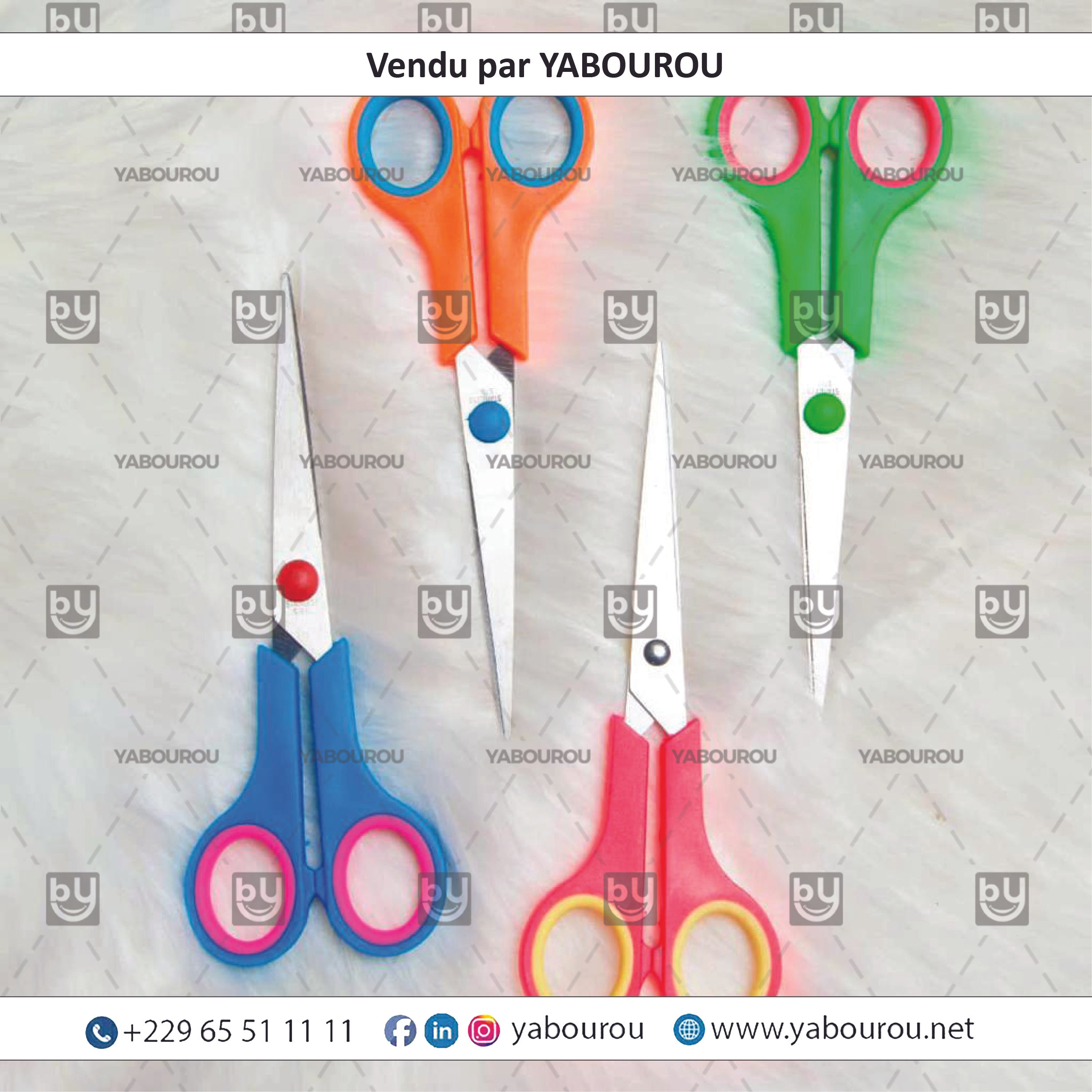 DOUZAINE DE PETIT CISEAUX