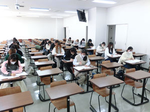 ピアヘルパー資格試験を実施しました