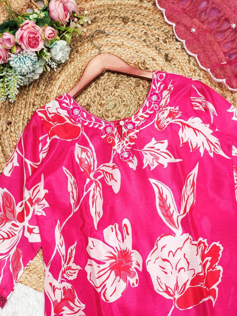 Thumbnail: RANG BHOOMI - PINK & WHITE FLORAL KURTI SET - LILLEMART.COM