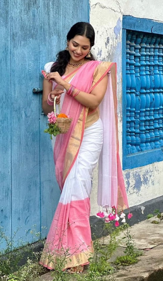 RANG BHOOMI - SOFT LINEN SAREE WITH GOLD BORDER - BUYBAY.IN