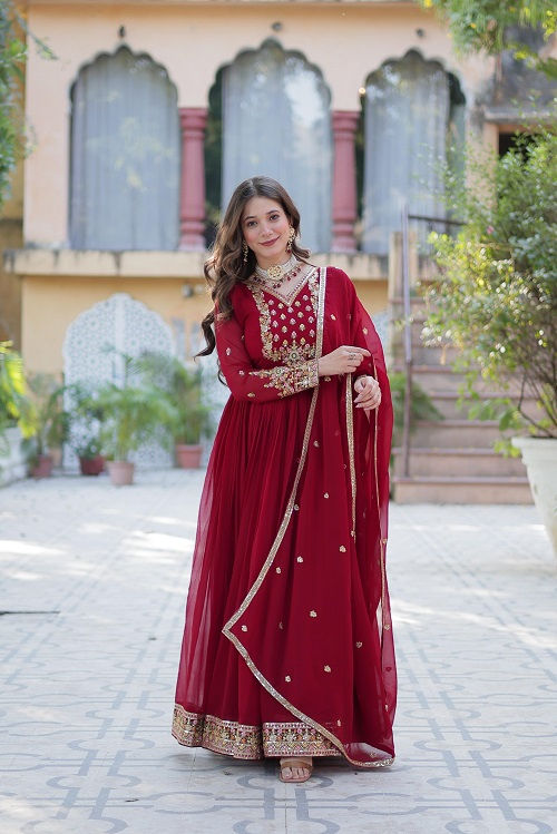 थंबनेल: RANG BHOOMI - GEORGETTE FAUX BLOOMING GOWN - MAROON & DARK PINK - LILLEMARTCOM