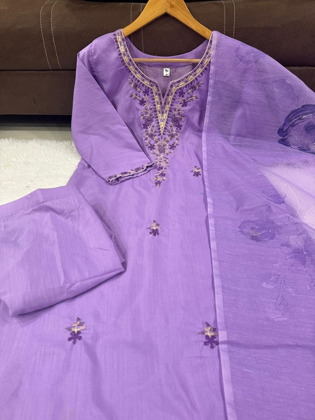 थंबनेल: RANG BHOOMI - RAYON SLUB LAVANDER EMBROIDERED SUIT - LILLEMART.COM