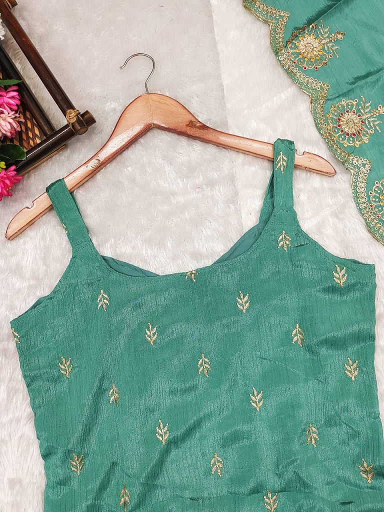 थंबनेल: RANG BHOOMI - OLIVE GREEN ROMAN SILK SUIT - LILLEMART.COM