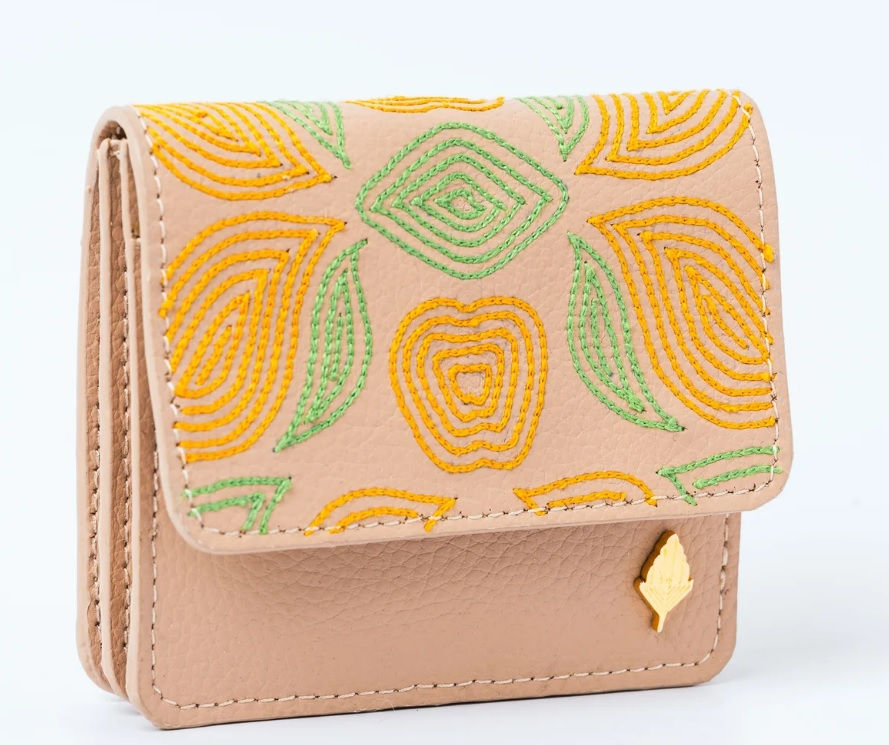 GREEN HERMITAGE - LANA ALMOND PLANT LEATHER CARD HOLDER - FOLDER​ - LILLEMART.COM