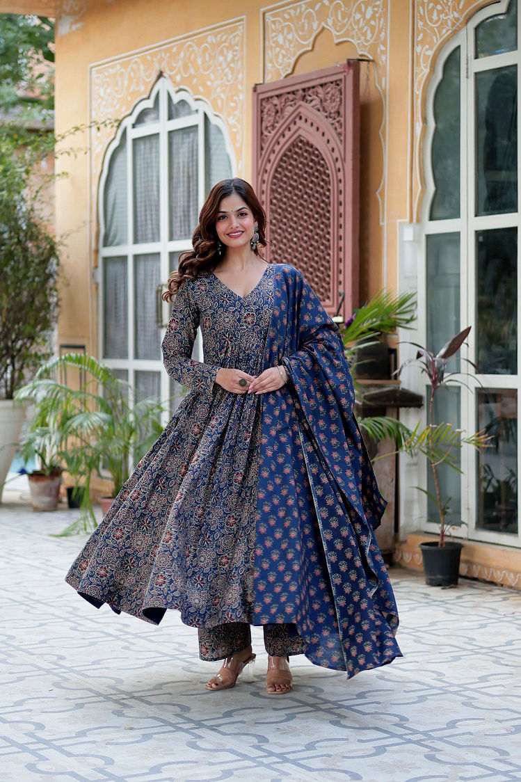 थंबनेल: RANG BHOOMI - PREMIUM COTTON GOWN WITH DUPATTA SET  - LILLEMART.COM
