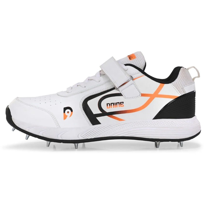 Thumbnail: DNINE - CLASSIC - 1 BOWLING SPIKE CRICKET SHOES - LILLEMART.COM