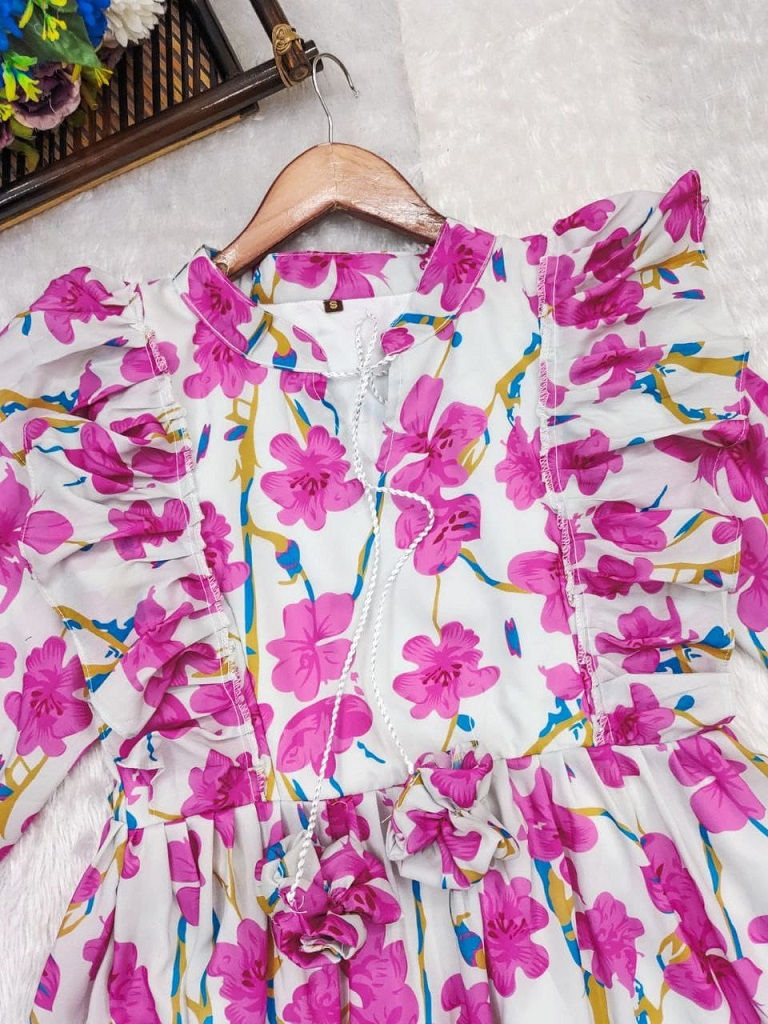 थंबनेल: RANG BHOOMI - FLORAL MUSLIN MAXI DRESS - LILLEMART.COM