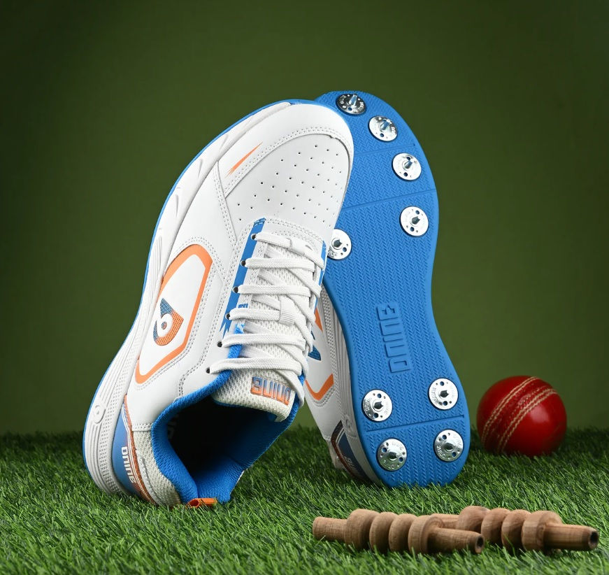Thumbnail: DNINE THUNDER - 1 BATTING SPIKE CRICKET SHOES - LILLEMART.COM