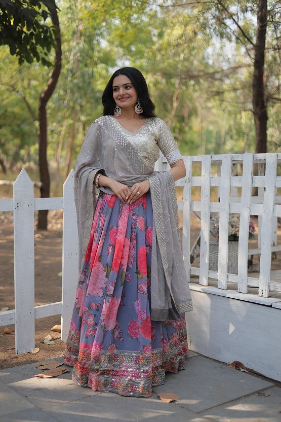 थंबनेल: RANG BHOOMI - GEORGETTE LEHANGA CHOLI - LILLEMART.COM