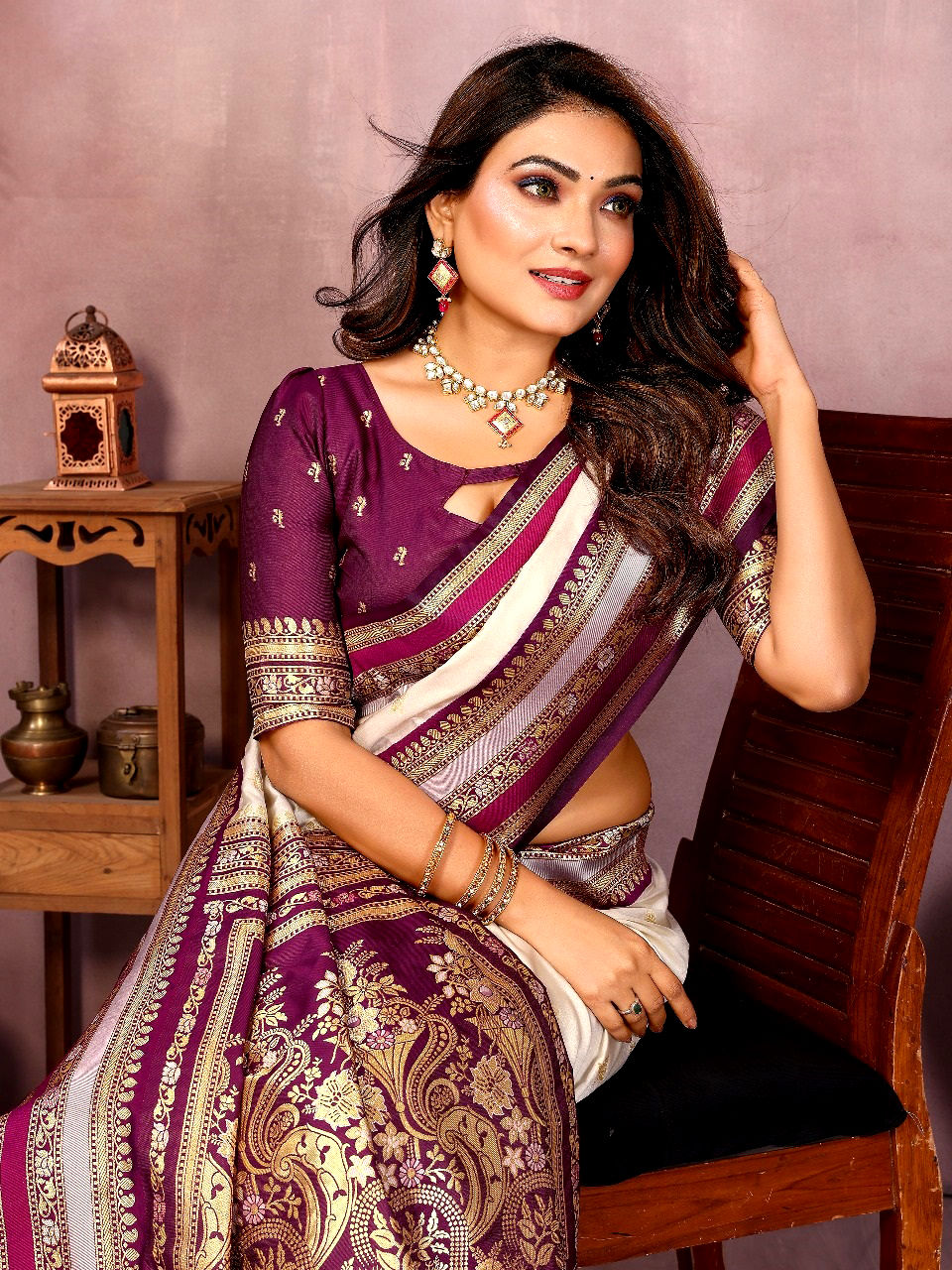 थंबनेल: RANG BHOOMI - PURE HANDLOOM KALAMKARI SILK SAREE - LILLEMART.COM