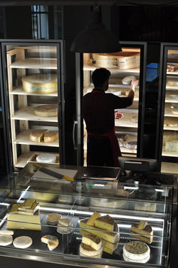 La-Boutique-Maison-de-Savoie-Paris10