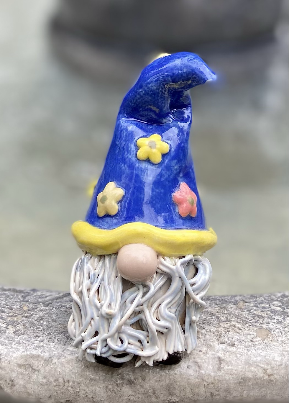 Thumbnail: Small gnomes