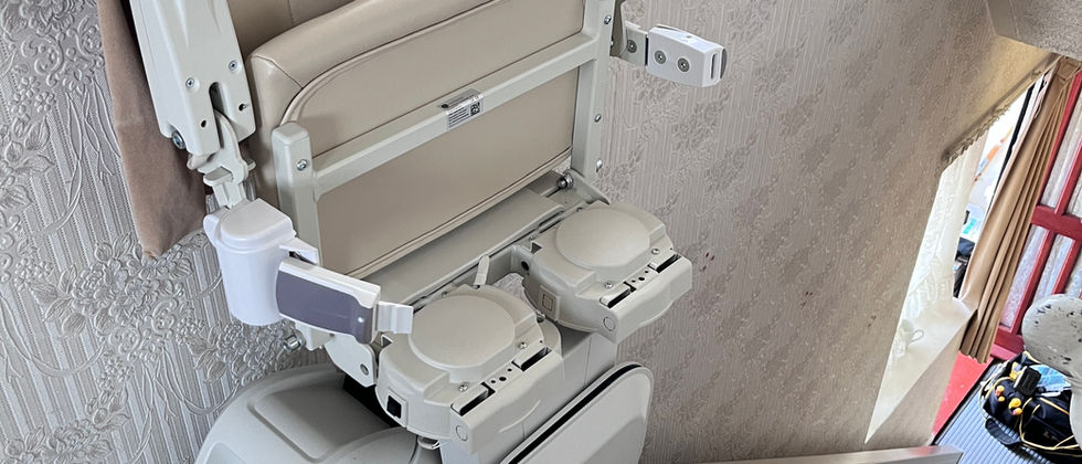 Handicare 1100 straight stairlift