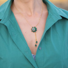 תמונה ממוזערת: שרשרת פרח ירוק