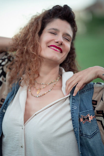 תמונה ממוזערת: שרשרת אנה משולש אפריקה