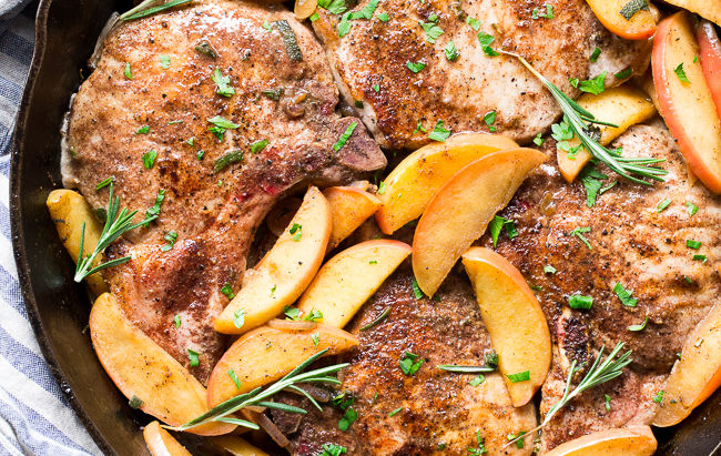 Pork chops with apples