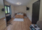 Chambre avant rénovation avec manque de rangements avant aménagement sur mesure par une architecte d'intérieur près de Chambéry en Savoie.