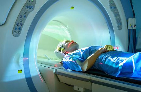 SCIENTISTS DISCOVER HOW HYPNOSIS ACTUALLY WORKS