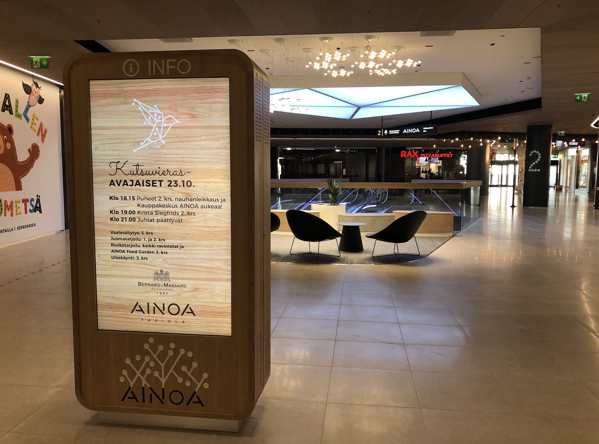 Mainosnäyttö_toteemi_Kauppakeskus_Ainoas