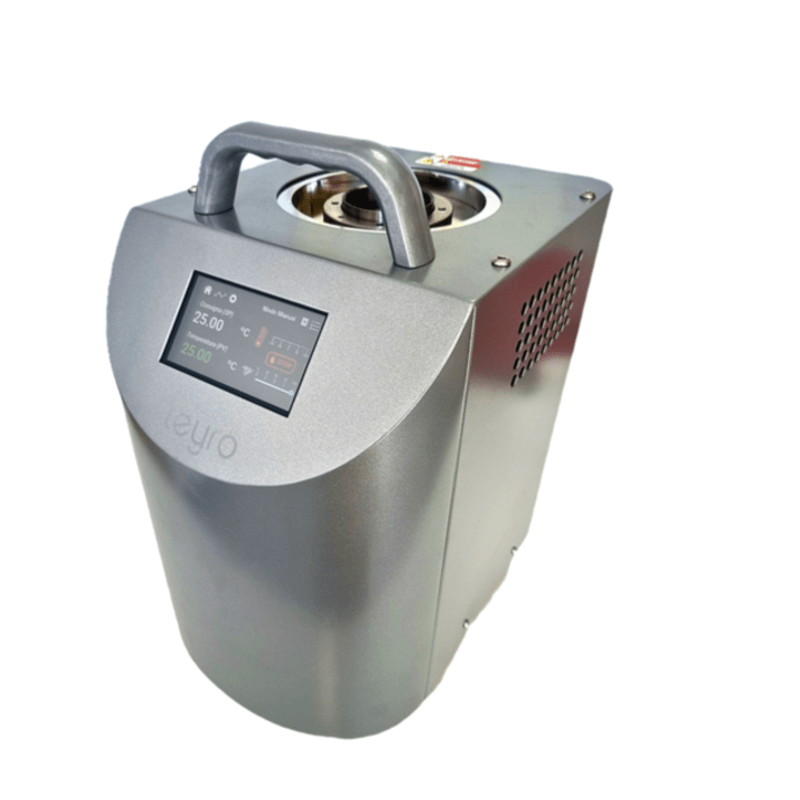 Leyro Instruments LCB 30 +COOL Advance Temperature Calibrator front view