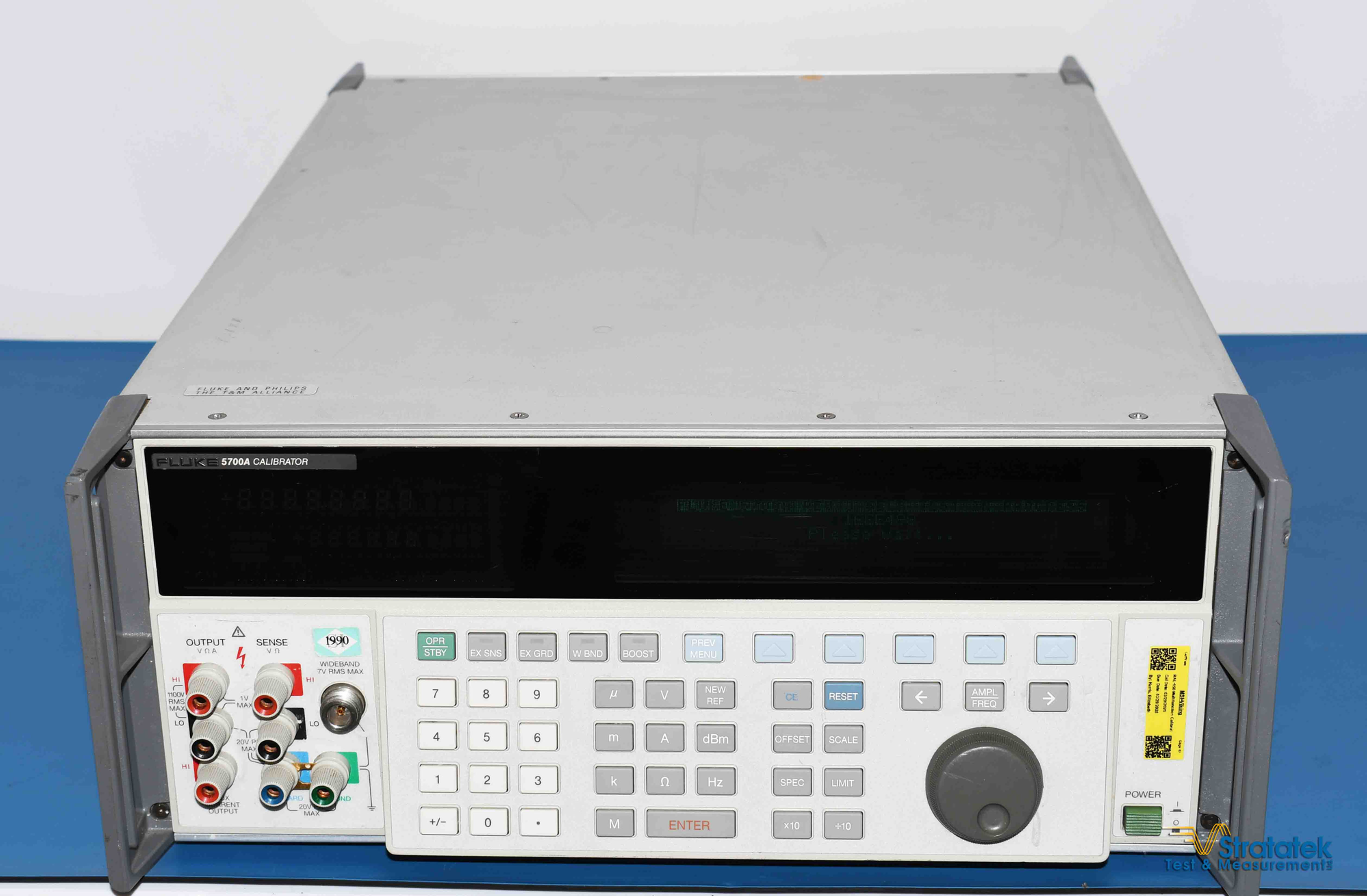 Fluke 5700A Multifunction Calibrator with Active FLUKE Calibration