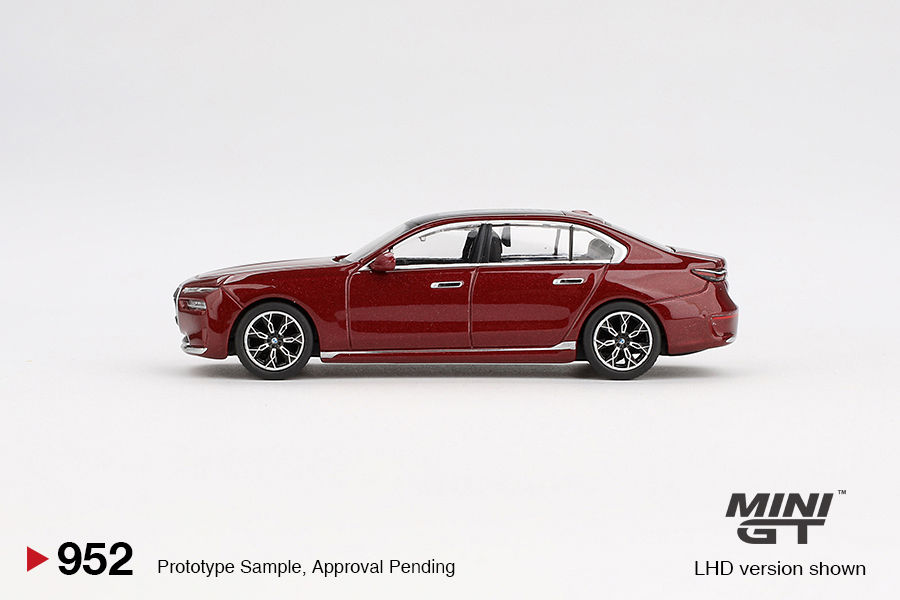Miniatura: TSM MINI GT - BMW i7 xDrive60