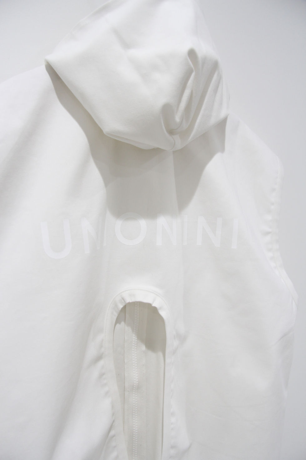 サムネイル： slit hoodie vest