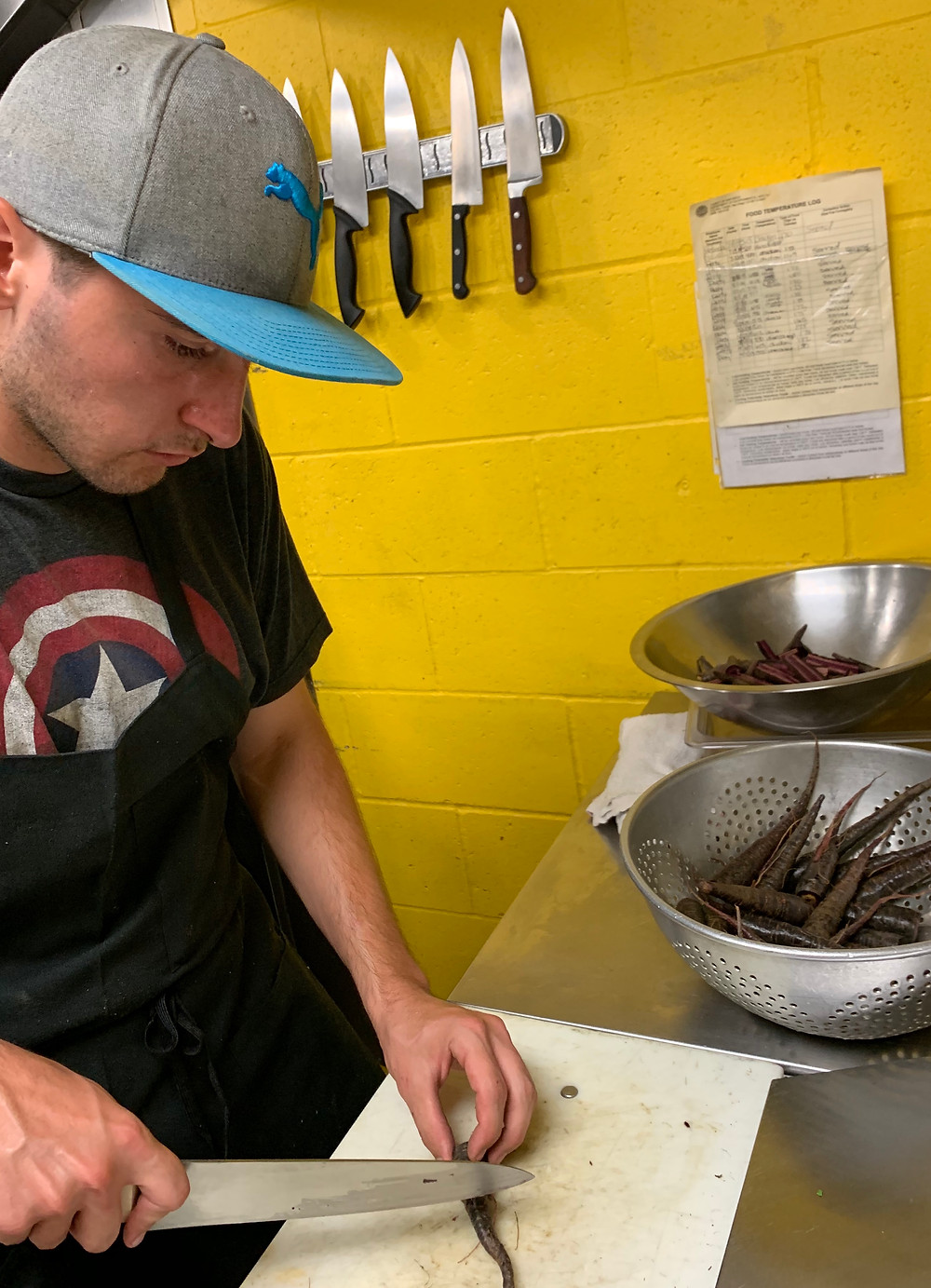 Nick preparing them carrots go to in oven and get a nice roast before we can use them for our vegetarian tacos and the sope with roasted carrots and mole