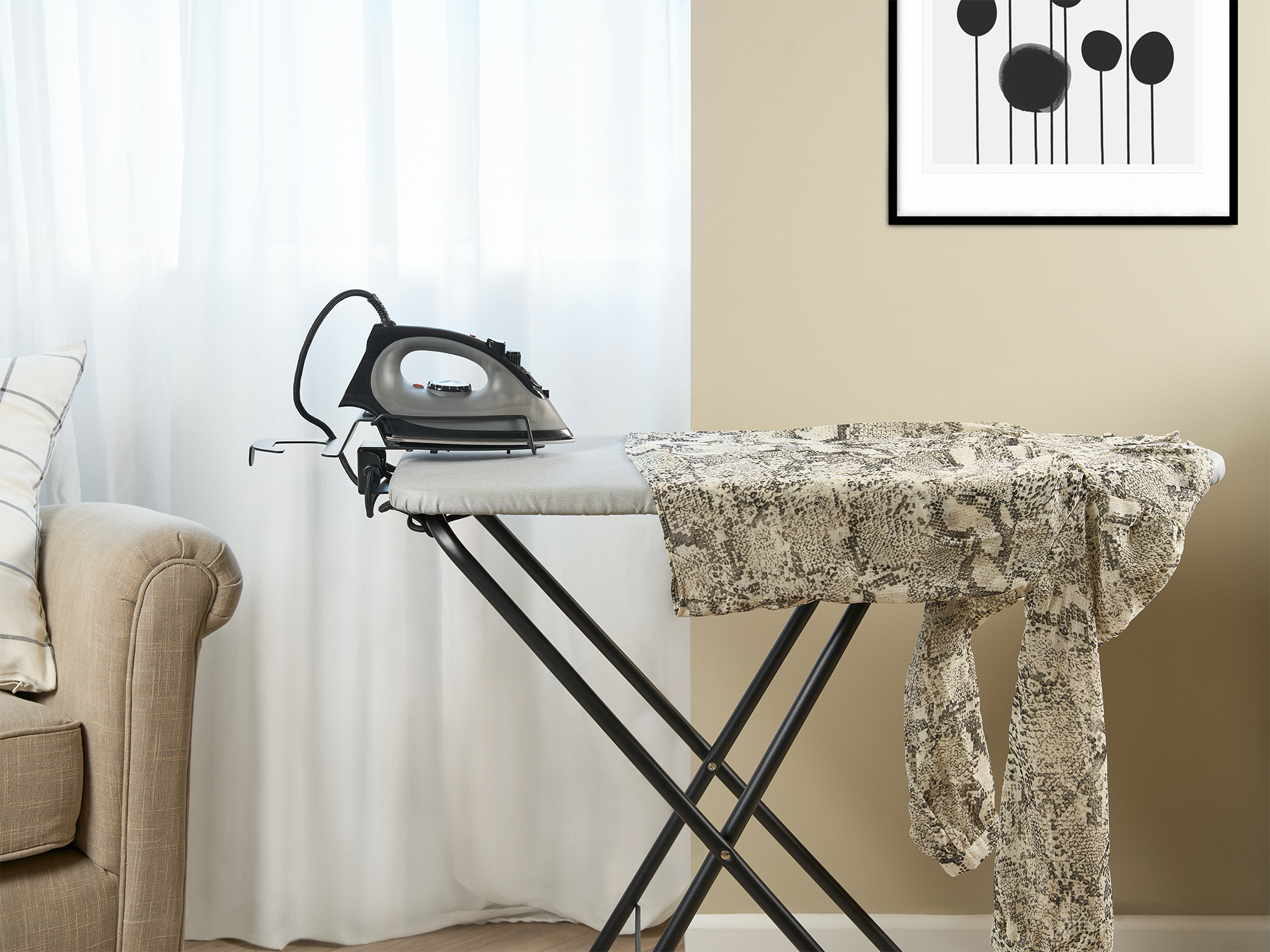 Berkshire Ironing Centre in Light Grey view 6