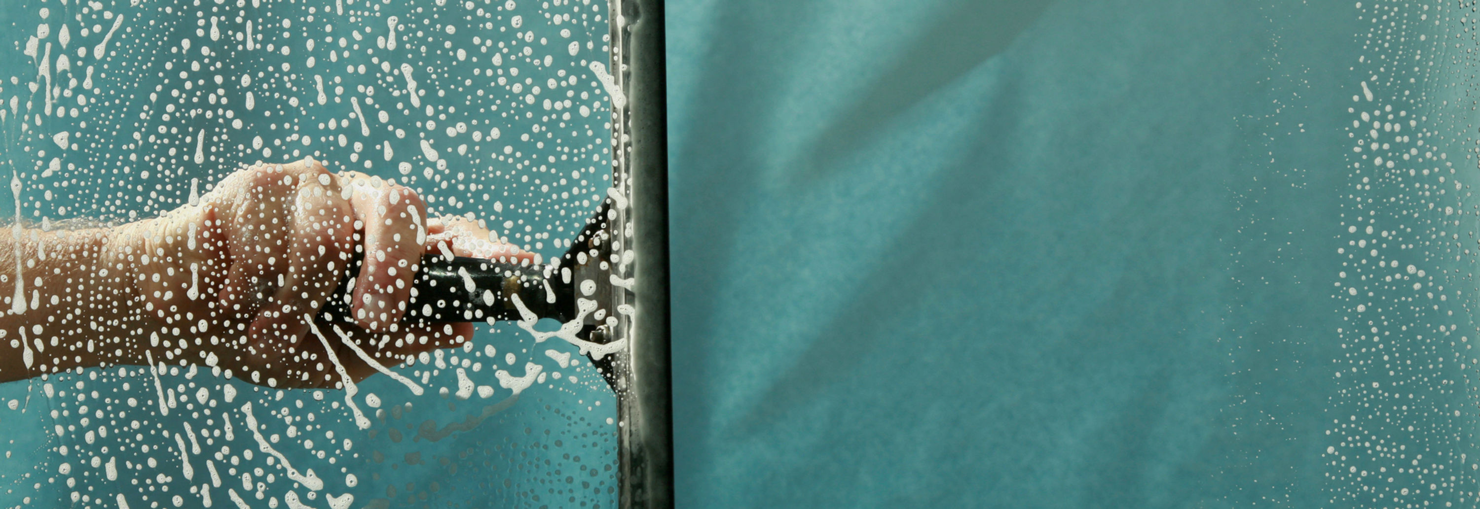 Window Cleaning Scene_edited_edited_edited.jpg